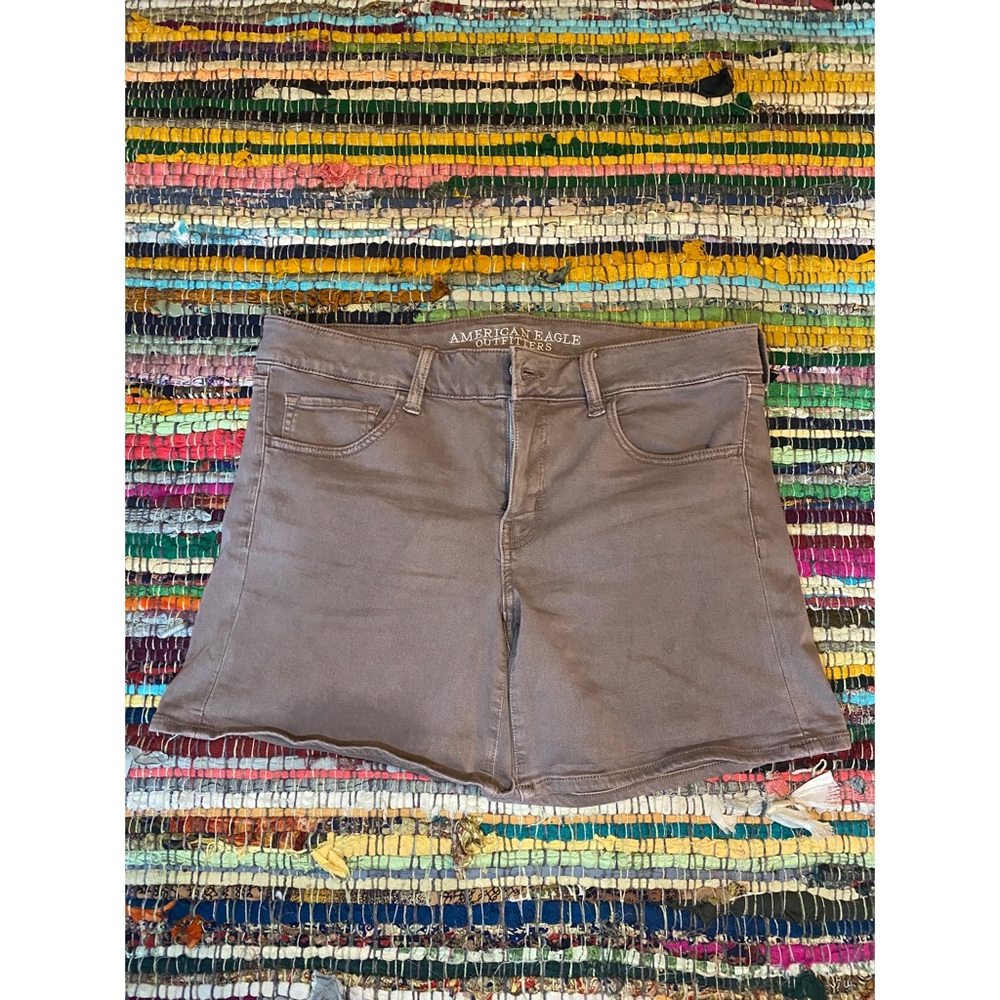 Mauve American eagle jean shorts! Brand new size 14!